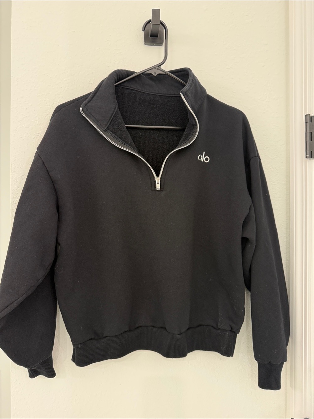 ALO Yoga Black Half-Zip Sweatshirt